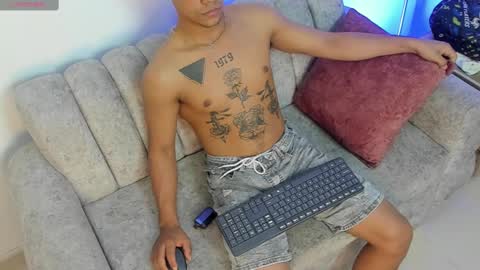 andre_bull online show from January 14, 1:36 am