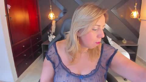 A N D R E online show from November 16, 3:19 am