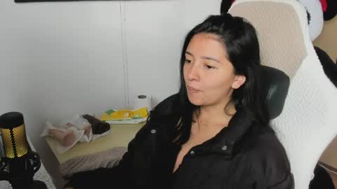 andrea_bonnie online show from July 11, 10:35 pm