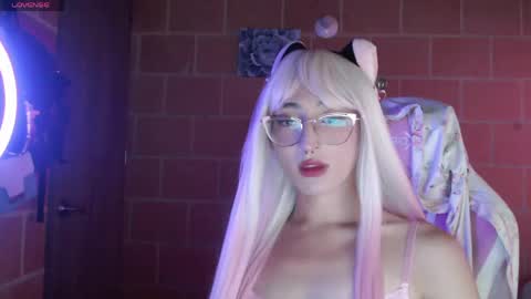 Andrea  online show from April 29, 6:13 pm