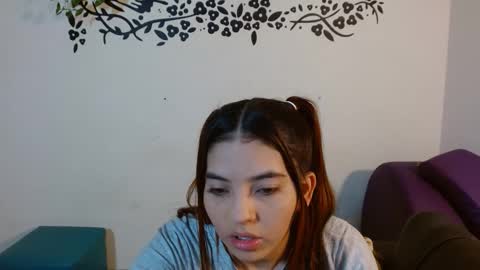 andrea_meza18 online show from December 16, 4:16 pm