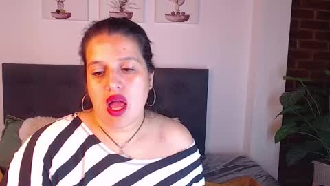 Snapshot of andrea_secret_ chatting on October 22, 5:14 pm ANDREA online show from October 22, 5:14 pm
