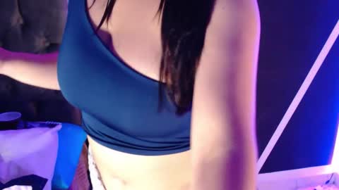 andrea_suarezz online show from January 13, 5:59 am
