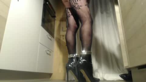 Andrea online show from December 4, 12:24 am