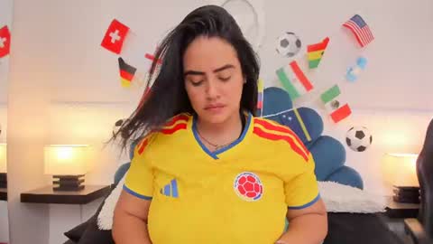 andreahgil online show from June 27, 1:06 pm