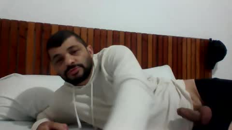 Snapshot of andreloko123 chatting on October 31, 1:17 am andreloko123 online show from October 31, 1:17 am