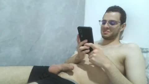 andres129494 online show from April 30, 2:16 am