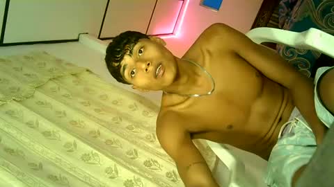 andres_bigcock23 online show from July 28, 12:48 pm