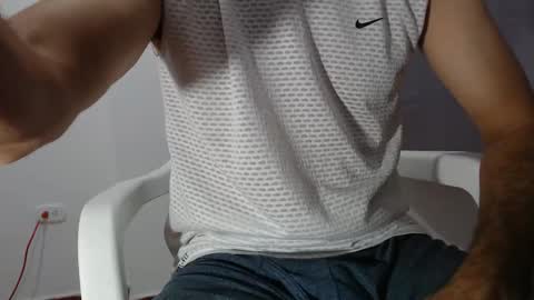 Snapshot of andres_blanco_ chatting on October 11, 2:05 am i am Andres online show from October 11, 2:05 am
