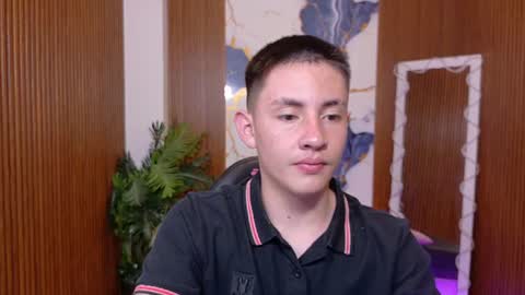 andres_tay online show from June 12, 2:54 am