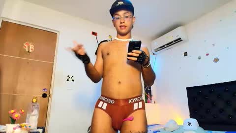 andreswhite_shotoflust online show from May 14, 7:01 pm