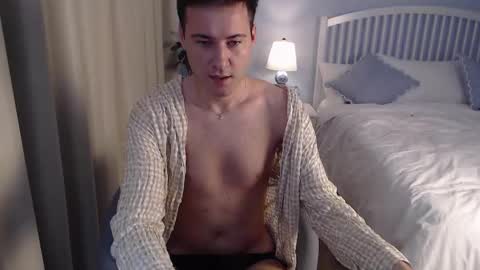 Snapshot of andrew2305 chatting on September 16, 10:17 am Justin Andrew online show from September 16, 10:17 am