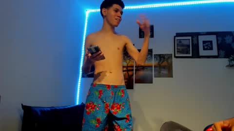 andrew_2811 online show from October 17, 6:06 am