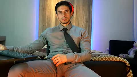 Andrew online show from September 13, 3:53 am