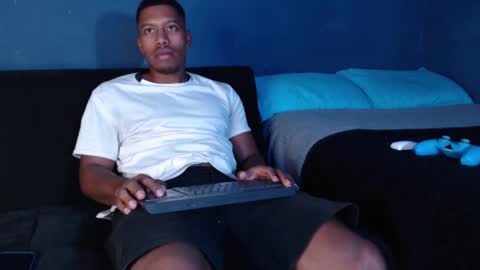 Andrew online show from February 9, 3:32 am