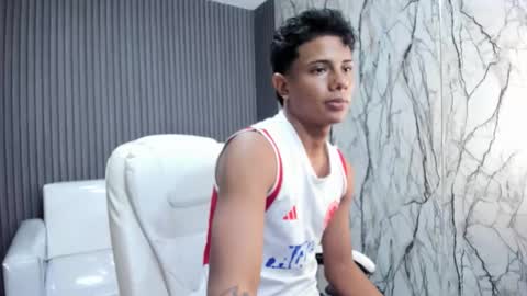 ANDREW online show from December 18, 7:09 pm