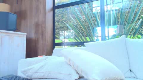 ANDREW WEST online show from October 9, 6:13 pm