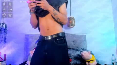 andrewayne_ online show from July 21, 1:13 pm