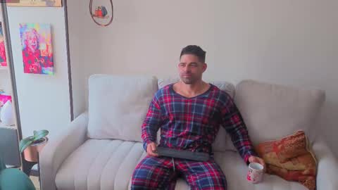 Andrew online show from March 28, 2:07 pm