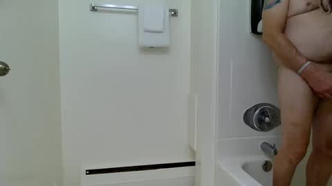 Snapshot of andrewgennie chatting on December 8, 2:25 am andrewgennie online show from December 8, 2:25 am