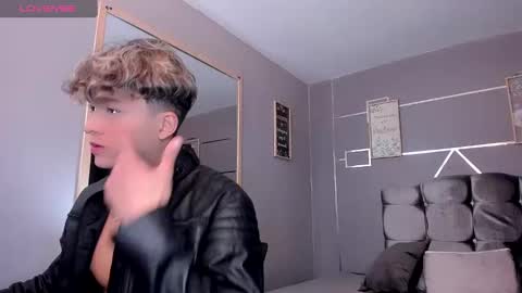 Snapshot of andrius_24 chatting on January 24, 1:14 pm      online show from January 24, 1:14 pm