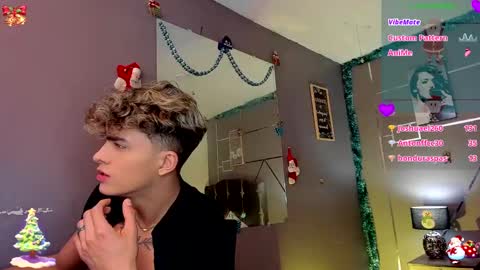 Snapshot of andrius_24 chatting on December 24, 5:55 pm      online show from December 24, 5:55 pm