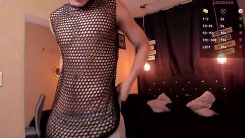 Snapshot of andrius_24 chatting on February 21, 1:33 pm      online show from February 21, 1:33 pm