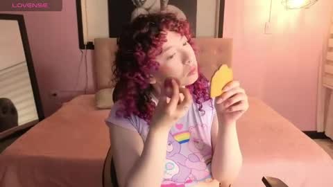 androm3da_ online show from June 8, 7:48 pm