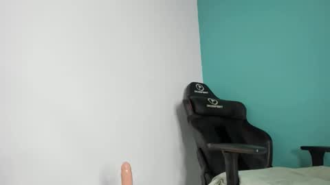 Valentina online show from December 2, 8:13 am