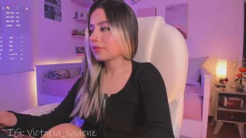 Victoria Senz  online show from May 7, 4:24 pm