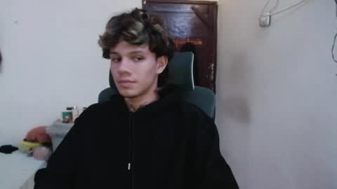andy_dan1 online show from June 27, 12:11 pm