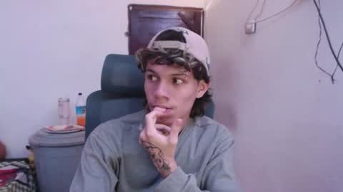 andy_dan1 online show from June 19, 2:12 pm
