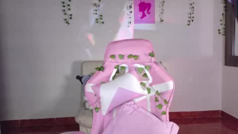 andymaxx_ online show from June 13, 6:13 am