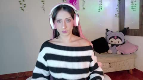 andymaxx_ online show from June 7, 6:51 am