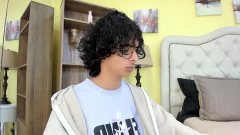 andyxibrat online show from December 22, 7:09 pm