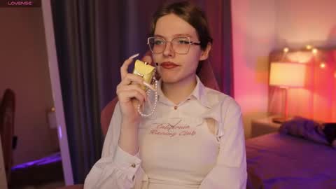 Ange online show from December 3, 11:33 am