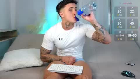 angel_boy01 online show from June 14, 1:38 am