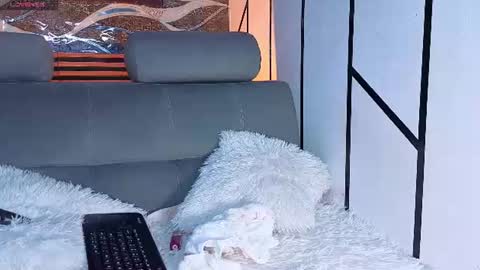 Angel-dragun online show from June 23, 3:25 am