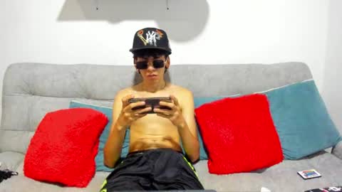 angel_dustt1 online show from June 25, 8:25 pm