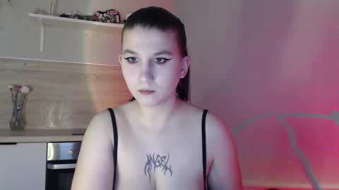 Snapshot of angel_gelya chatting on October 9, 12:54 pm Angel online show from October 9, 12:54 pm