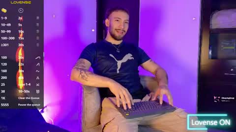 angel_kyrozz online show from June 10, 7:13 pm