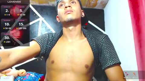 Snapshot of angel_latinboy chatting on September 23, 11:11 pm Angel online show from September 23, 11:11 pm