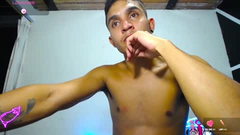 Snapshot of angel_latinboy chatting on February 11, 12:17 am Angel online show from February 11, 12:17 am