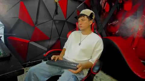 Angel online show from November 23, 9:24 pm