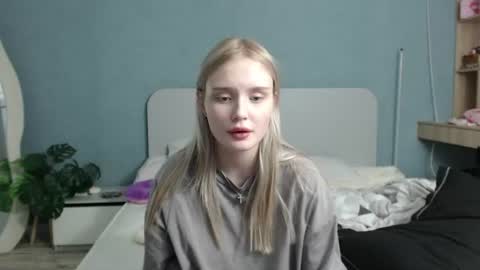 Angela online show from July 27, 10:01 am