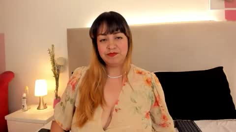 Snapshot of angel_velvet_ chatting on October 19, 11:09 pm angel_velvet_ online show from October 19, 11:09 pm
