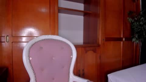 Snapshot of angela_boobies chatting on September 10, 11:33 am angela_boobies online show from September 10, 11:33 am