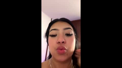 A N G E L A  E L L I S S   online show from February 13, 2:53 pm