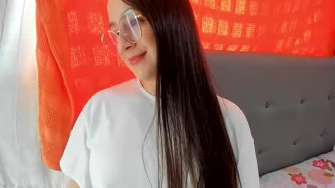 Snapshot of angela_nix chatting on October 4, 4:05 pm angela_nix online show from October 4, 4:05 pm