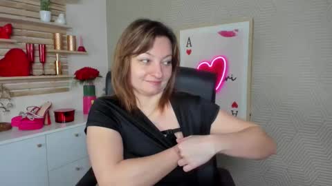 Angela online show from March 13, 7:22 am